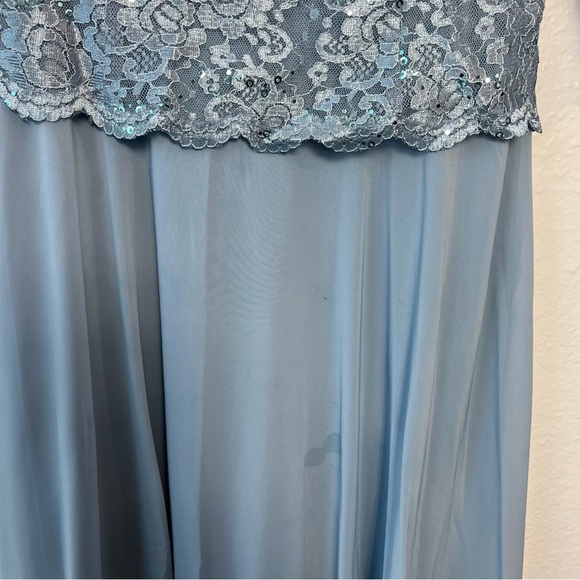 OLEG CASSINI

tea length lace and chiffon mock two-piece - Picture 10 of 17